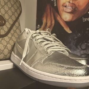 Air Jordan Lows 9.5 Women’s